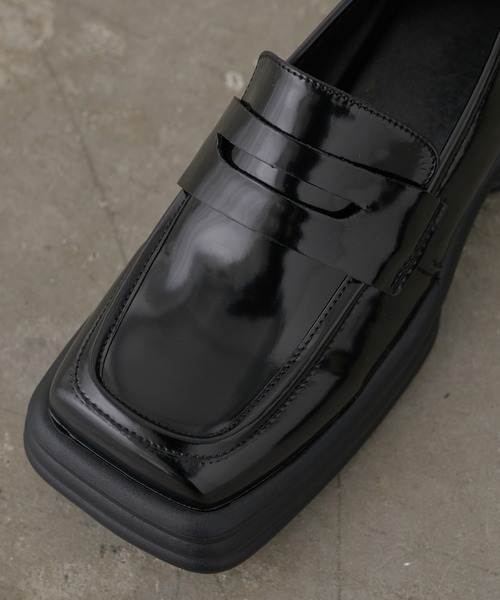 FEKETE（フェケテ）の「VEGAN LEATHER SQUARE TOE LOAFERS