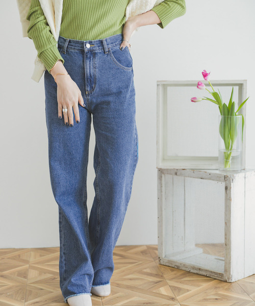 ITEMS URBANRESEARCH（アイテムズ アーバンリサーチ）の「ストレートデニム（デニムパンツ・レディース・ブルー/ライトブルー・SMALL/MEDIUM）」の2枚目の写真