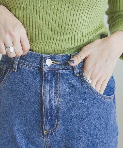 ITEMS URBANRESEARCH（アイテムズ アーバンリサーチ）の「ストレートデニム（デニムパンツ・レディース・ブルー/ライトブルー・SMALL/MEDIUM）」の6枚目の写真