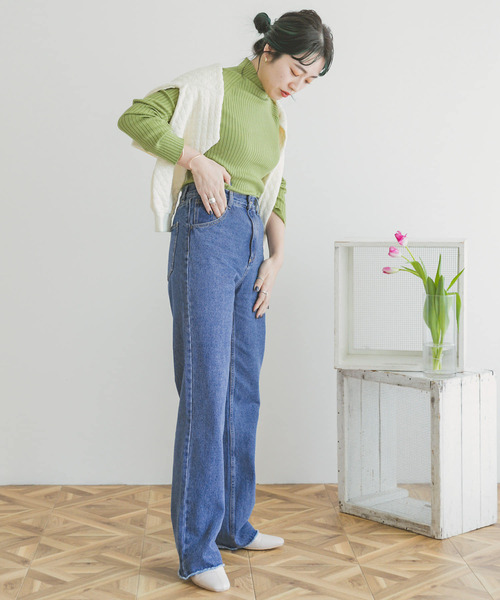 ITEMS URBANRESEARCH（アイテムズ アーバンリサーチ）の「ストレートデニム（デニムパンツ・レディース・ブルー/ライトブルー・SMALL/MEDIUM）」の13枚目の写真