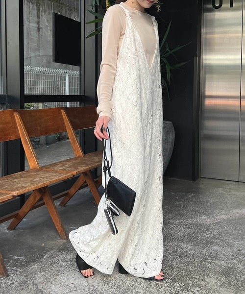 CAPRICIEUX LE'MAGE（カプリシューレマージュ）の「〈AgAwd/アガウド〉レースコンビネゾン（サロペット/オーバーオール・レディース・オフホワイト/ブラック・FREE）」の3枚目の写真