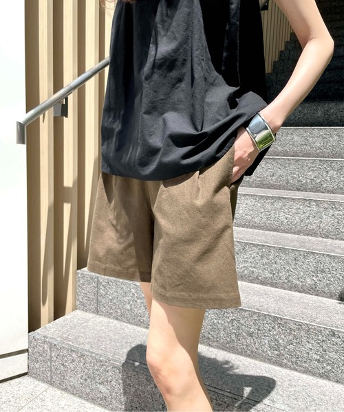 Meli rich（メリーリッチ）の「【セットアップ対応】コットンリネンセンタープレスハーフパンツ（その他パンツ・レディース・アイボリー/ブラック/ブラウン/ベージュ・MEDIUM）」の20枚目の写真