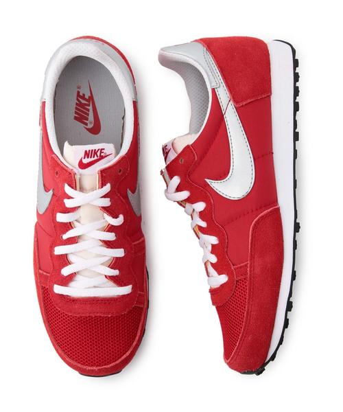 NIKE（ナイキ）の「[WEB限定]NIKE チャレンジャー スニーカー（スニーカー・レディース・ブラック/コバルトブルー/レッド・24cm/23cm/24.5cm/25cm/23.5cm）」の3枚目の写真