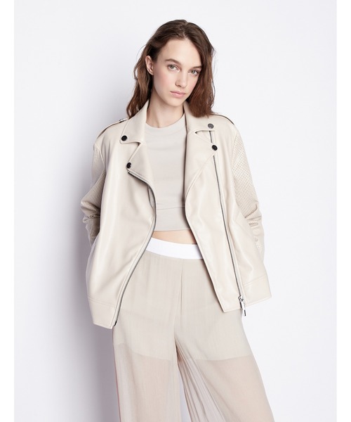 ARMANI EXCHANGE(アルマーニエクスチェンジ)の「【A|X アルマーニ エクスチェンジ】パンチングスリーブ ライダースジャケット(ライダースジャケット・レディース・アイボリー・X-SMALL/LARGE/MEDIUM/SMALL)」の7枚目の写真