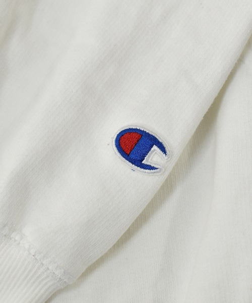 Champion(チャンピオン)の「【ヴィンテージ古着】Y2K Champion / チャンピオン ロゴ刺繍 スウェットパーカー(パーカー・メンズ・ホワイト・XX-LARGE)」の3枚目の写真
