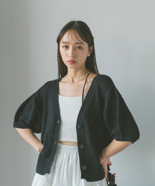 VANNIE U(ヴァニーユー)の「ぽこぽこニットカーディガン/前後2WAY(カーディガン/ボレロ・レディース・ブラック/レッド/アイボリー・FREE)」の1枚目の写真