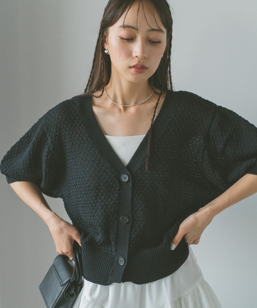 VANNIE U(ヴァニーユー)の「ぽこぽこニットカーディガン/前後2WAY(カーディガン/ボレロ・レディース・ブラック/レッド/アイボリー・FREE)」の4枚目の写真
