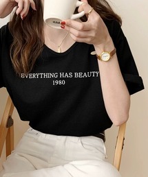 ロゴ Vネック Tシャツ