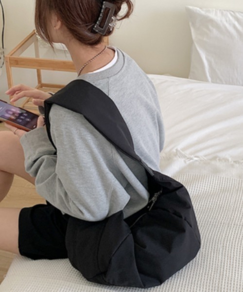 .KOM（ドットコム）の「『.KOM/ドットケーオーエム』ショルダーバッグ【Y】【CN】（ショルダーバッグ・レディース・アイボリー/ブラック・FREE）」の12枚目の写真