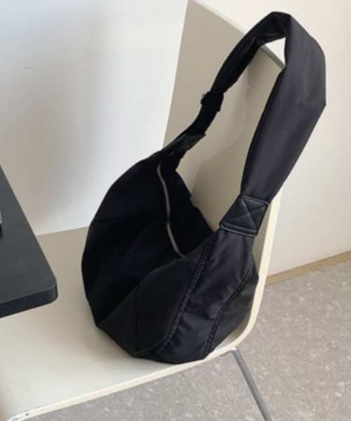.KOM（ドットコム）の「『.KOM/ドットケーオーエム』ショルダーバッグ【Y】【CN】（ショルダーバッグ・レディース・アイボリー/ブラック・FREE）」の11枚目の写真