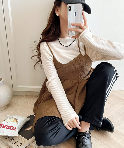 mily bilet（ミウィビレット）の「【mily bilet】フェミニンな後ろ姿で魅せる。エンボスジャガード レイヤードキャミ ミニワンピ（キャミソール・レディース・ホワイト/ブラウン/ブラック・MEDIUM/SMALL/LARGE/X-LARGE）」の6枚目の写真