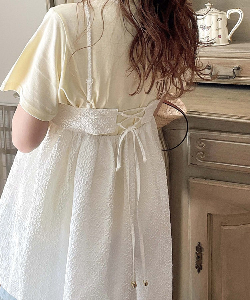 mily bilet（ミウィビレット）の「【mily bilet】フェミニンな後ろ姿で魅せる。エンボスジャガード レイヤードキャミ ミニワンピ（キャミソール・レディース・ホワイト/ブラウン/ブラック・MEDIUM/SMALL/LARGE/X-LARGE）」の12枚目の写真