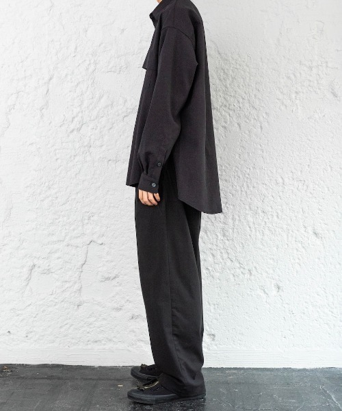 Enharmonic TAVERN（エンハーモニックタヴァーン）の「Cut off shirt（シャツ/ブラウス・メンズ・オフホワイト/サックスブルー/ブラック・44/46/48）」の15枚目の写真