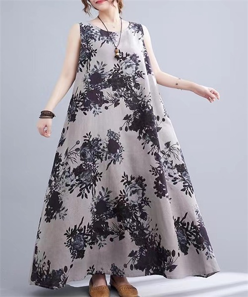 Dream garden（ドリームガーデン）の「総柄プリント　ノースリーブマキシワンピース（ワンピース・レディース・ダークネイビー/ピンク系その他/グレー/オレンジ系その他/グリーン/ブルー・XL/L/M/2XL/3XL/5XL/4XL）」の2枚目の写真