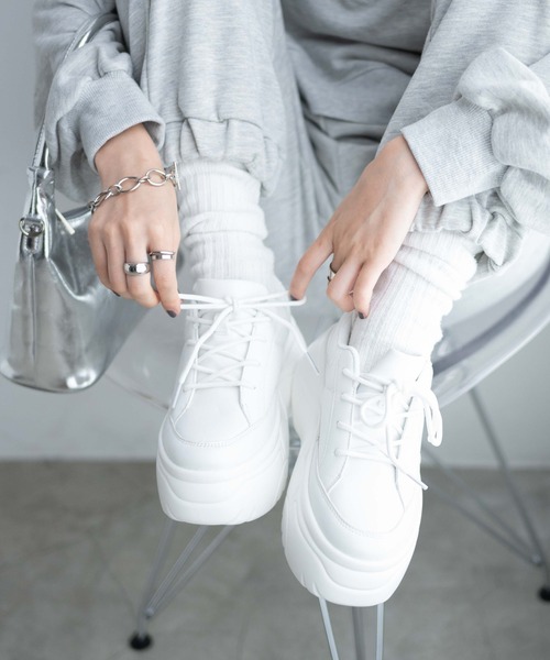 WEGO（ウィゴー）の「WEGO/ボリュームスニーカー（スニーカー・レディース・ホワイト/ブラック・MEDIUM/LARGE/X-LARGE）」の3枚目の写真