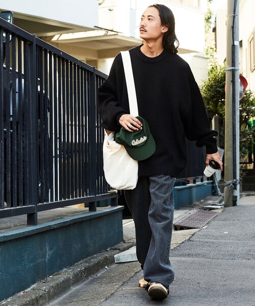 FREAK'S STORE（フリークスストア）の「限定展開 ビッグシルエット 畦編み クルーネックニット/ルーズフィット（ニット/セーター・メンズ・ブラック/ダークグリーン/パープル/ネイビー/グレー/オフホワイト/サックスブルー/イエロー/ライトグリーン/ホワイト系その他/ブラック系その他・SMALL/MEDIUM/LARGE）」の19枚目の写真