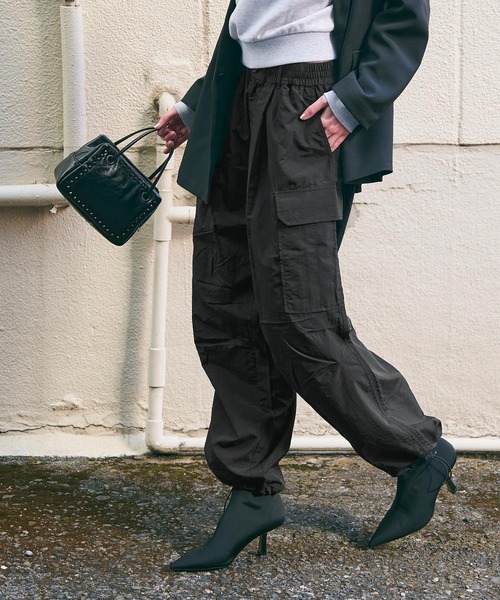 coca（coca）（コカ）の「＼新色追加／ナイロンパラシュートパンツ（カーゴパンツ・レディース・ブラック/カーキ/アイボリー・L/M）」の20枚目の写真