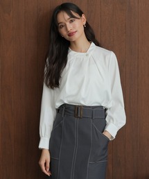 アシメネックブラウス