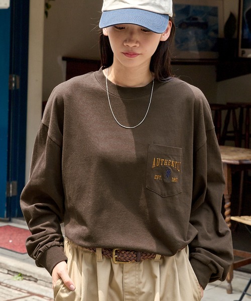 MONO-MART(モノマート)の「U.S. POLO ASSN. /ユーエスポロアッスン 別注 ロゴ刺繍 ビッグシルエットポケット長袖Tシャツ(Tシャツ/カットソー・レディース・ブラック/ネイビー/ピンク/チャコールグレー/ホワイト/ボルドー/ホワイト系/ダークグリーン/オートミール/ベージュ/パープル/サックスブルー/ホワイト系2/ダークブラウン・L/M)」の6枚目の写真