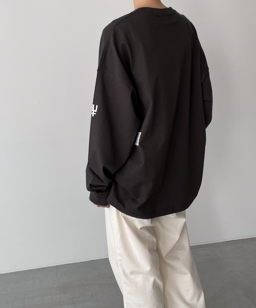 CANAL JEAN（キャナルジーン）の「1975 TOKYO　Foot転写ロングTシャツ（Tシャツ/カットソー・レディース・グレー/スミクロ・MEDIUM/LARGE）」の6枚目の写真