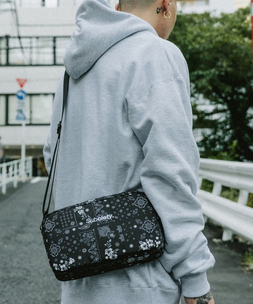 Subciety（サブサエティ）の「FLOWER PAISLEY BODY BAG（ボディバッグ/ウエストポーチ・メンズ・ブラック/イエロー/オレンジ/グリーン・FREE）」の11枚目の写真