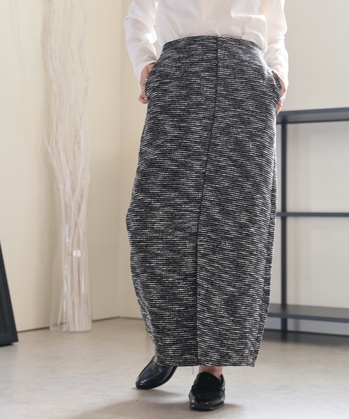 ULEULA（ウルア）の「ツイードパイピングスリットスカート/Iラインシルエットスカート（スカート・レディース・ブラック/アイボリー・FREE）」の20枚目の写真
