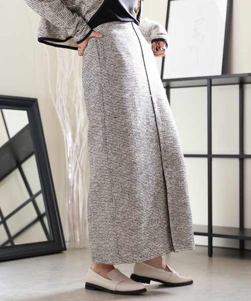 ULEULA（ウルア）の「ツイードパイピングスリットスカート/Iラインシルエットスカート（スカート・レディース・ブラック/アイボリー・FREE）」の5枚目の写真