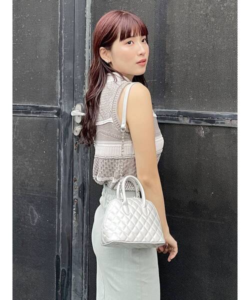 MURUA(ムルーア)の「2WAYキルティングバッグ(ハンドバッグ・レディース・ブラック/シルバー/アイボリー・FREE)」の8枚目の写真