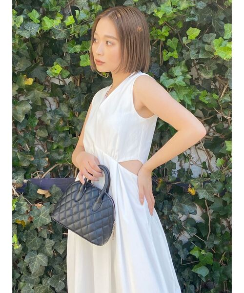 MURUA(ムルーア)の「2WAYキルティングバッグ(ハンドバッグ・レディース・ブラック/シルバー/アイボリー・FREE)」の9枚目の写真