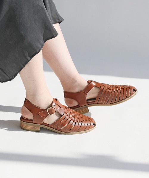 RiiiKa（リーカ）の「【RiiiKa/リーカ】編み込みグルカサンダル（サンダル・レディース・アイボリー/ブラック/キャメル/シルバー・LL/L/M/S）」の3枚目の写真