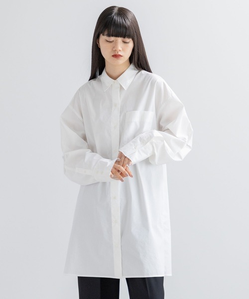 yuw（ユウ）の「オーバーチュニックシャツ　106245（シャツ/ブラウス・レディース・ブルー/ホワイト・FREE）」の2枚目の写真