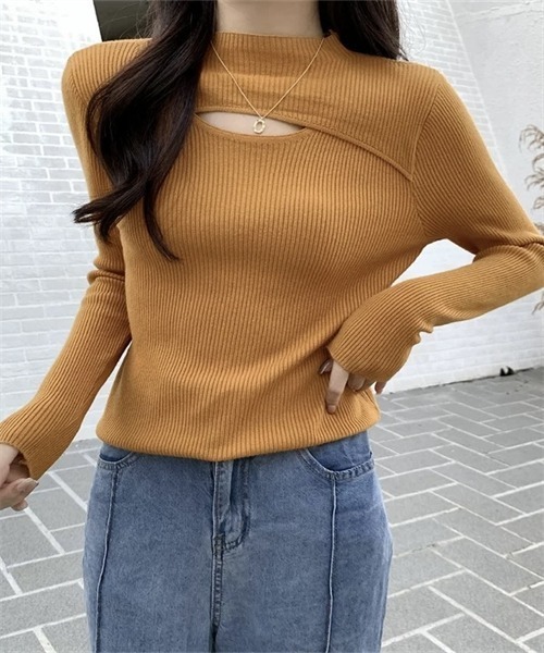 FREE STYLISTS（フリー スタイリスト）の「胸開き ハイネックニットトップス（ニット/セーター・レディース・ホワイト/ブラウン/キャメル/グリーン/ブラック/ベージュ/ブルー/オリーブ/オレンジ・FREE）」の9枚目の写真
