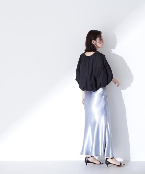 NATURAL BEAUTY BASIC（ナチュラルビューティーベーシック）の「◇メタルサテンナロースカート（スカート・レディース・グレー/ブルー・MEDIUM）」の8枚目の写真