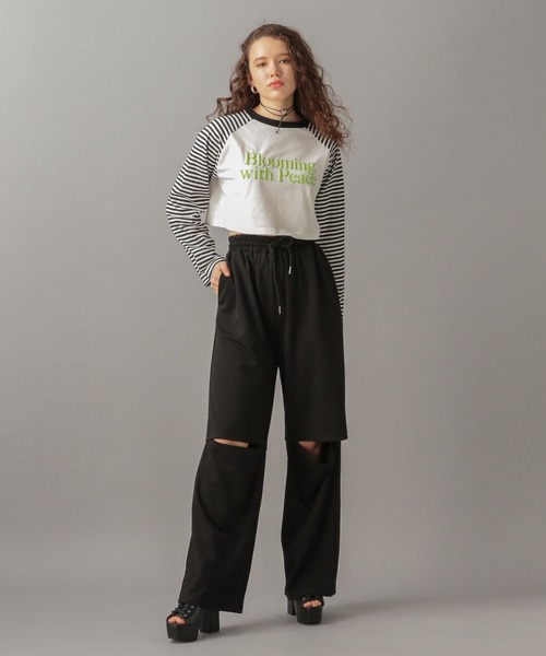 FOREVER 21（フォーエバー トゥエンティーワン）の「【2024SS】膝スリットパンツ（その他パンツ・レディース・ブラック/オフホワイト・SMALL/MEDIUM）」の19枚目の写真