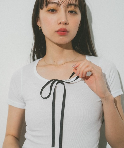 VANNIE U(ヴァニーユー)の「リボンコンパクトチビTシャツ(Tシャツ/カットソー・レディース・ブラック/グレー/ホワイト・FREE)」の1枚目の写真