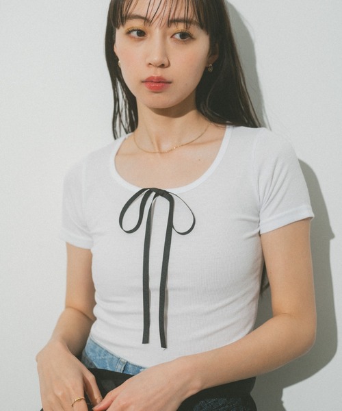 VANNIE U(ヴァニーユー)の「リボンコンパクトチビTシャツ(Tシャツ/カットソー・レディース・ブラック/グレー/ホワイト・FREE)」の4枚目の写真