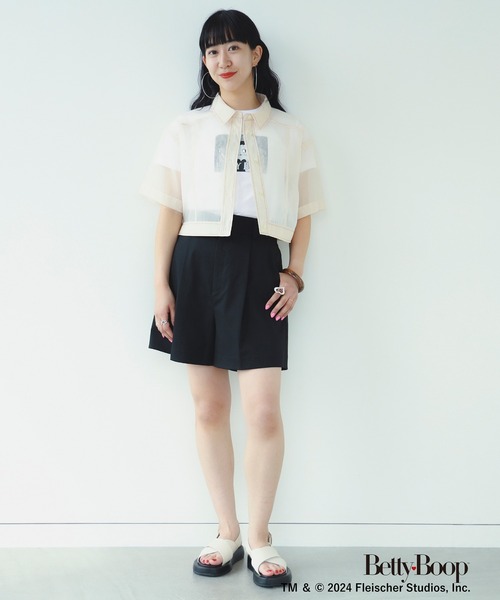 Ray BEAMS(レイビームス)の「Ray BEAMS / 1タック ショートパンツ(その他パンツ・レディース・ブラック/ベージュ・1/0)」の17枚目の写真