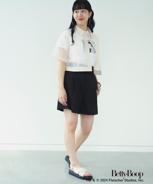 Ray BEAMS(レイビームス)の「Ray BEAMS / 1タック ショートパンツ(その他パンツ・レディース・ブラック/ベージュ・1/0)」の18枚目の写真