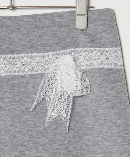 Chick（チック）の「カジュアルリボンレーススウェット&ラインミニスカート セットアップ 2点セット（スウェット・メンズ・グレー・FREE）」の6枚目の写真