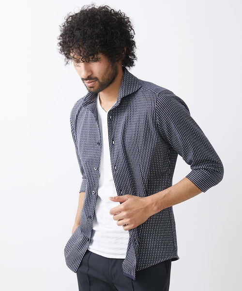 MICHEL KLEIN HOMME (ミッシェルクランオム)の「《日本製》立体柄ストレッチラッセル七分袖シャツ(シャツ/ブラウス・メンズ・ライトグレー/ネイビー/ピンク・MEDIUM/LARGE/X-LARGE)」の2枚目の写真
