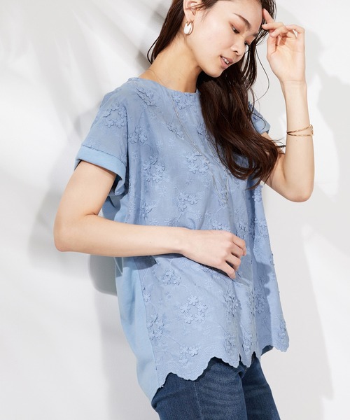 BELLUNA PLUS（ベルーナ）の「モチーフレース使いデザインプルオーバー（Tシャツ/カットソー・レディース・ラベンダー/セージグリーン/オフホワイト/ネイビー・MEDIUM/LARGE/X-LARGE）」の3枚目の写真