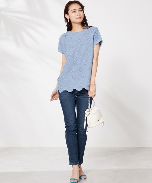 BELLUNA PLUS（ベルーナ）の「モチーフレース使いデザインプルオーバー（Tシャツ/カットソー・レディース・ラベンダー/セージグリーン/オフホワイト/ネイビー・MEDIUM/LARGE/X-LARGE）」の11枚目の写真