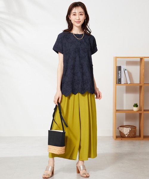 BELLUNA PLUS（ベルーナ）の「モチーフレース使いデザインプルオーバー（Tシャツ/カットソー・レディース・ラベンダー/セージグリーン/オフホワイト/ネイビー・MEDIUM/LARGE/X-LARGE）」の7枚目の写真