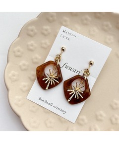 NEW★Ralph Lauren★ロゴイヤリング Lauren Ralph Lauren Gold Tone Tortoiseshell Logo Stud