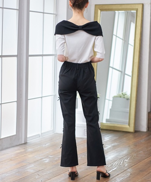 tocco closet(トッコ クローゼット)の「前後2WAY配色リボンカラーニットプルオーバー(ニット/セーター・レディース・ネイビー×ホワイト/ホワイト×ブラック・M)」の4枚目の写真