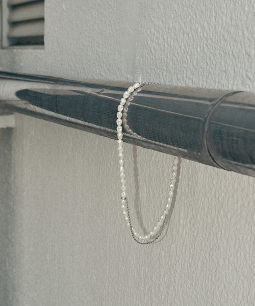 GOLDY（ゴールディ）の「グラス パール × チェーン アシンメトリー ネックレス（ネックレス・レディース・ゴールド/シルバー・FREE）」の3枚目の写真