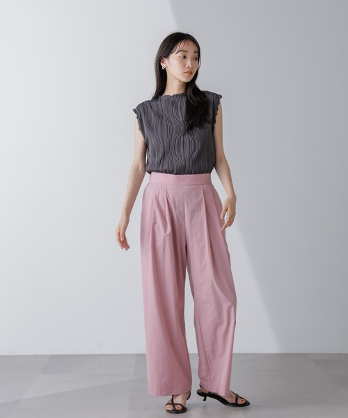 NANO universe(ナノユニバース)の「ウェーブリップルカットノースリーブトップス(セットアップ可)(Tシャツ/カットソー・レディース・ライム/チャコール/ベージュ・FREE)」の8枚目の写真