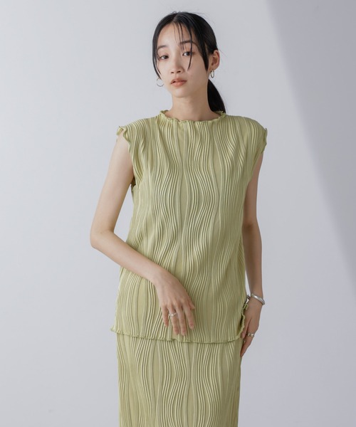 NANO universe(ナノユニバース)の「ウェーブリップルカットノースリーブトップス(セットアップ可)(Tシャツ/カットソー・レディース・ライム/チャコール/ベージュ・FREE)」の18枚目の写真