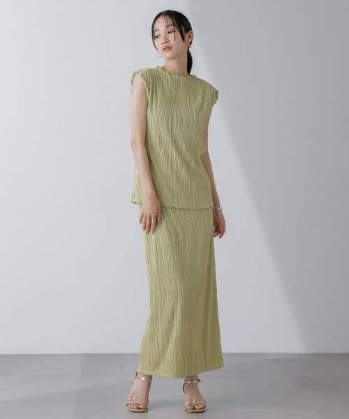 NANO universe(ナノユニバース)の「ウェーブリップルカットノースリーブトップス(セットアップ可)(Tシャツ/カットソー・レディース・ライム/チャコール/ベージュ・FREE)」の21枚目の写真