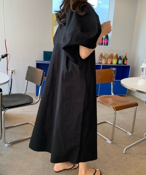 ECLIN（エクラン）の「バルーンスリーブビックシルエットロングワンピース（ワンピース・レディース・ブルー/ブラック/ベージュ/ホワイト/ピンク・M/L/XL）」の12枚目の写真